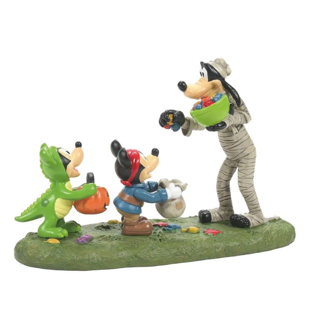 Disney Goofy Halloween Treats Figurine